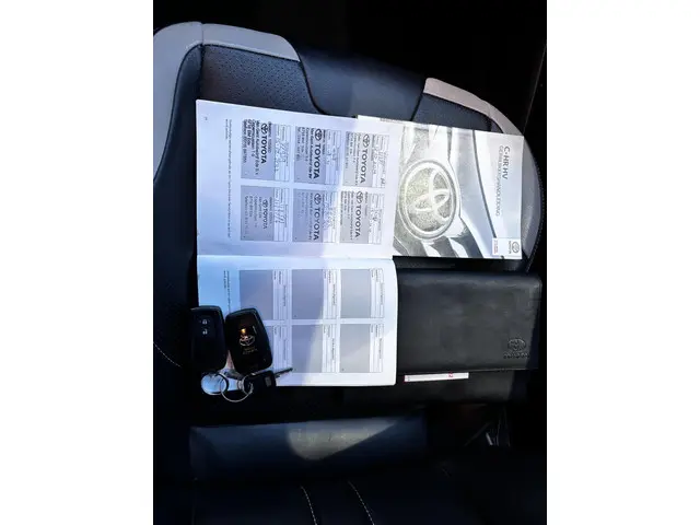 Toyota C-HR 1.8 Hybrid Style 2018 Hybride Benzine 31