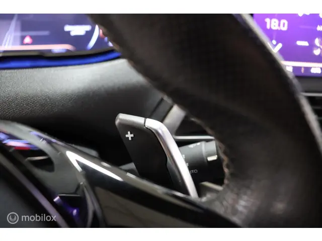 Peugeot 3008 1.6 e-THP GT Line | Trekhaak | 2016 Benzine 30