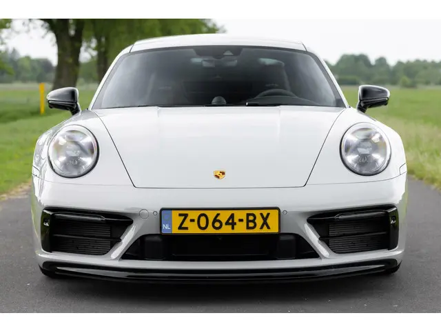 Porsche 911 3.0 Carrera GTS 2022 Benzine 36