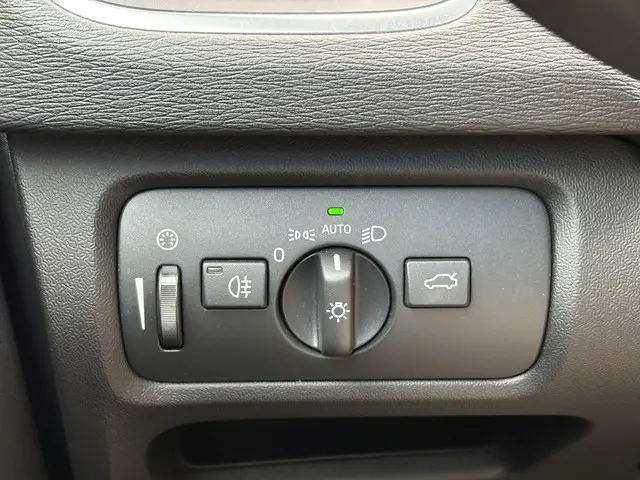 Volvo V40 1.5 T3 Polar+ Sport 2019 Benzine 25