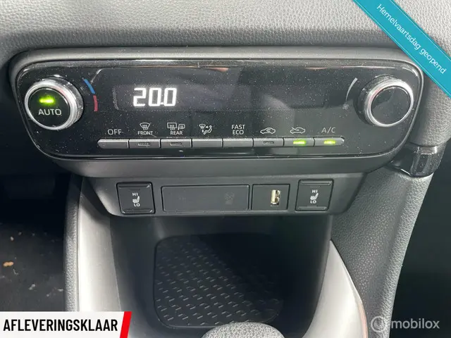 Toyota Yaris 1.5 Hybrid Style 2021 Hybride Benzine 23