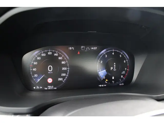 Volvo S60 2.0 B3 R-Design 2021 Benzine 45