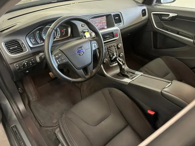 Volvo V60 1.5 T2 Nordic NAVI|100D.KM|17"LMV 2017 Benzine 4