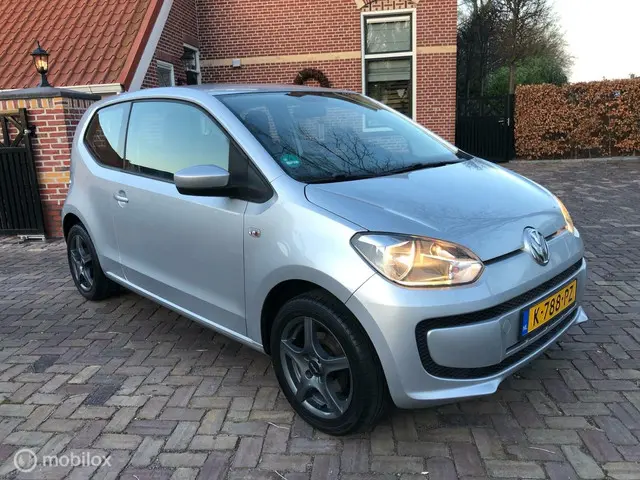 Volkswagen up! 3