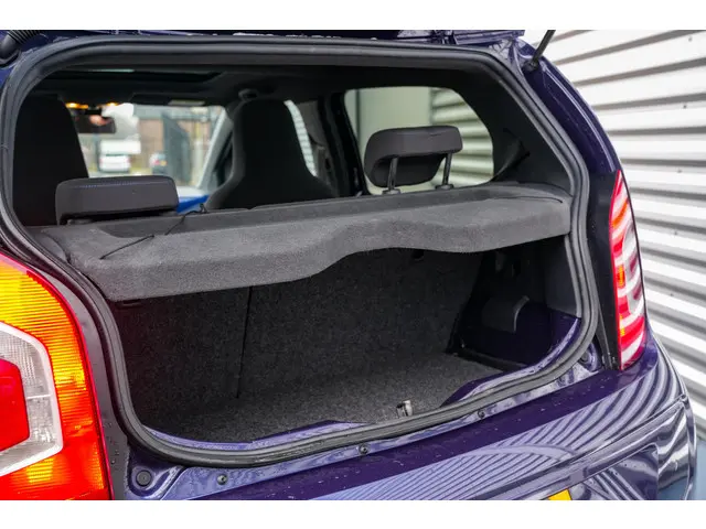 Volkswagen up! 1.0 high up! 2015 Benzine 24