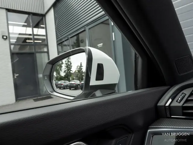 Audi Q3 Sportback 45 TFSI e S-Line 2022 Hybride Benzine 21