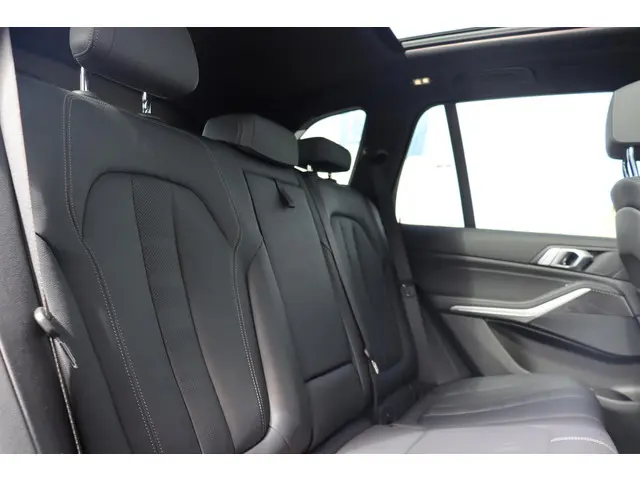 BMW X5 xDrive45e High Executive 2022 Hybride Benzine 12