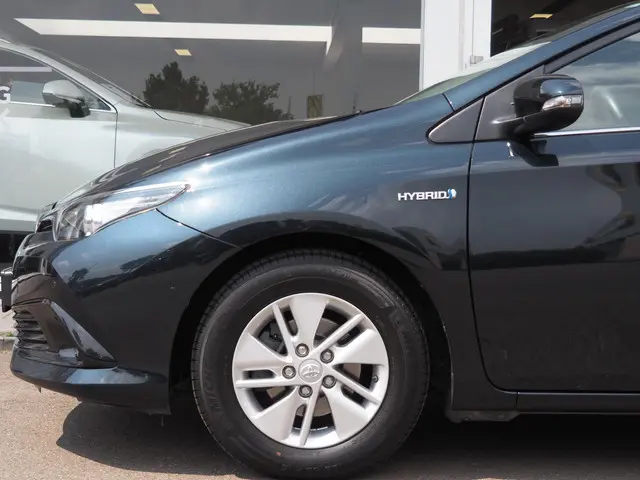 Toyota Auris 1.8 Hybrid Now 2017 Hybride Benzine 18