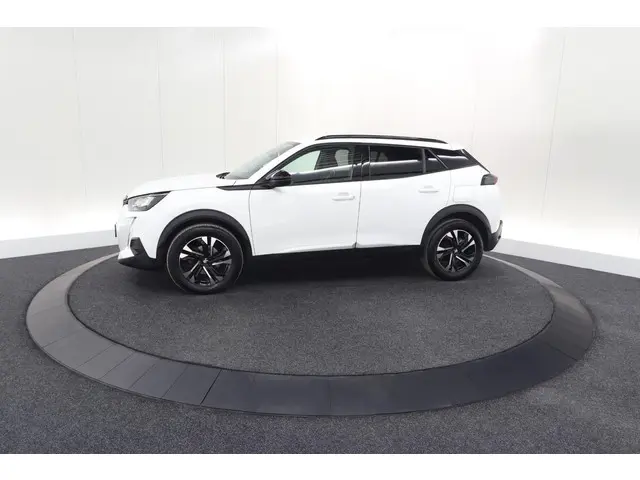 Peugeot 2008 PureTech 130 EAT8 Allure 2022 Benzine 69