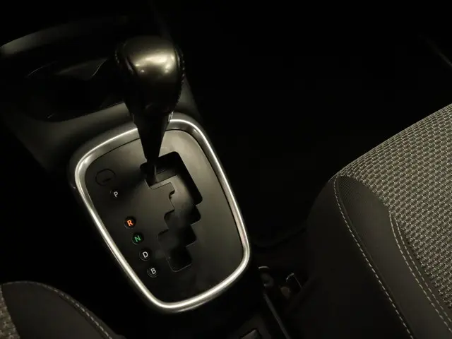 Toyota Yaris 1.5 Hybrid Trend 2016 Hybride Benzine 35