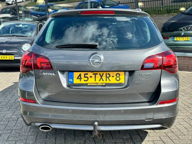 Opel Astra Sports Tourer 1.4 Turbo Sport 2012 Benzine 8