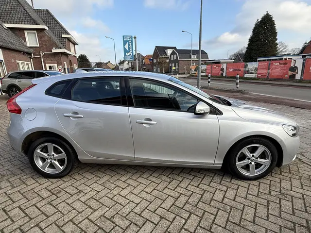 Volvo V40 1.5 T2 122 pk Geartronic Kinetic 2018 Benzine 7