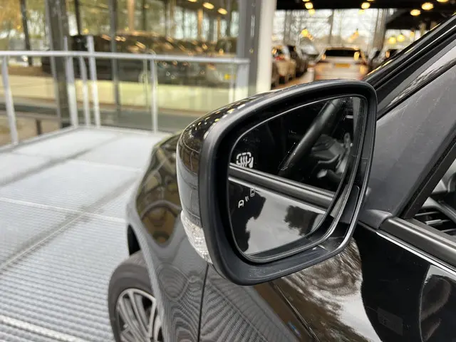 Suzuki Swift 1.2 Style Smart Hybrid 2022 Benzine 14