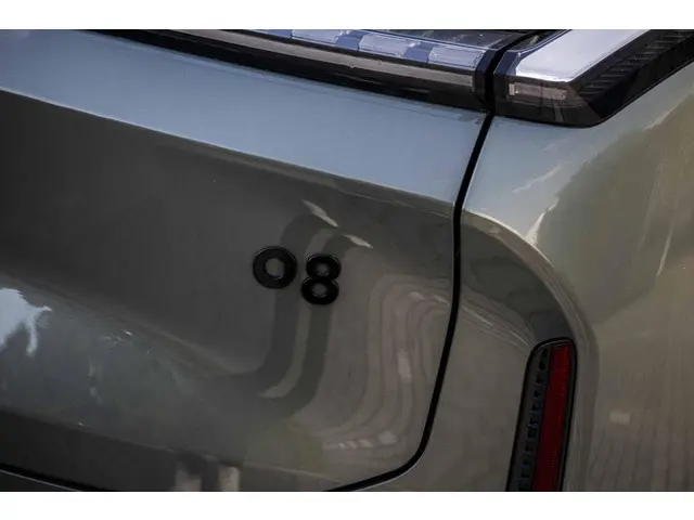 Lynk & Co 08 1.5 More 2026 Hybride Benzine 9