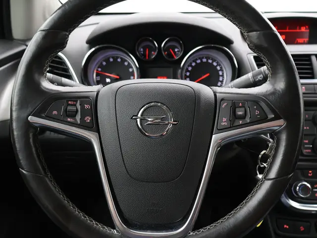 Opel Mokka 1.6 COSMO + TREKHAAK 2013 Benzine 16