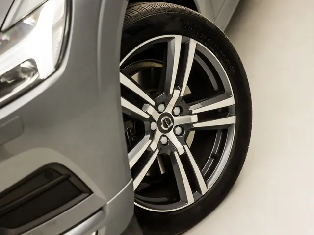 Volvo XC60 2.0 B5 AWD Inscription Sport 2020 Benzine 19