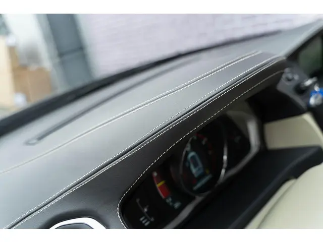 Volvo V70 2.0 T4 Inscription Edition 2015 Benzine 22