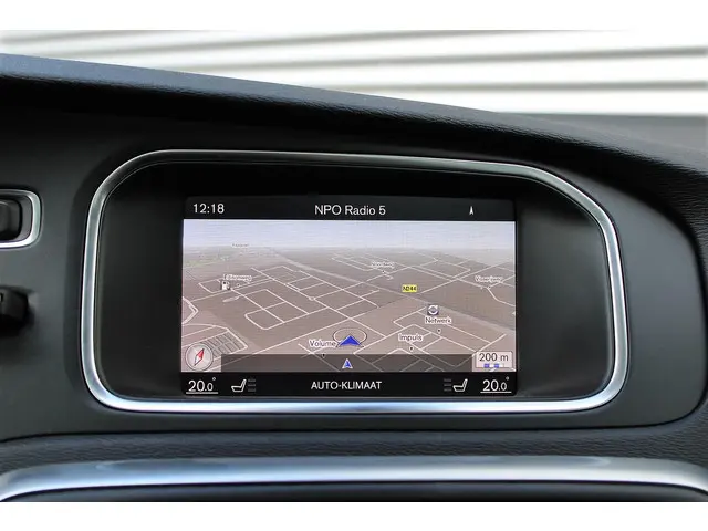 Volvo V40 T3 Automaat Polar+ Sport R-Design 2019 Benzine 21