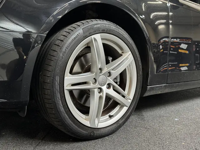 Audi A4 Limousine 1.8 TFSI Business Edition 2015 Benzine 9