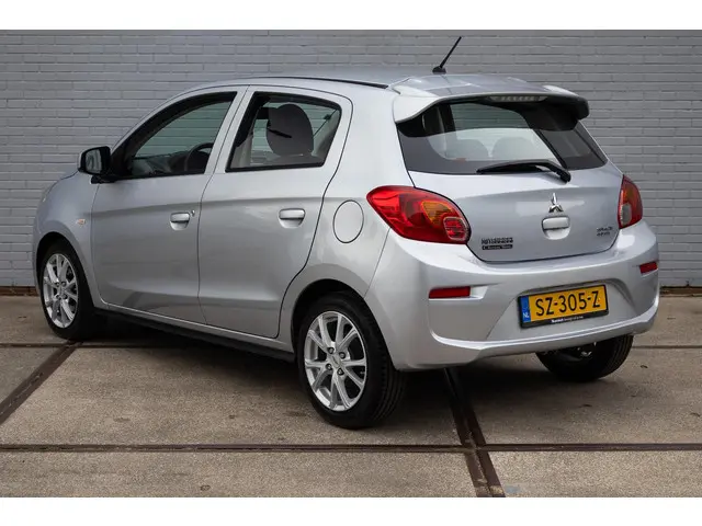 Mitsubishi Space Star 1.0 Cool+ 2018 Benzine 11