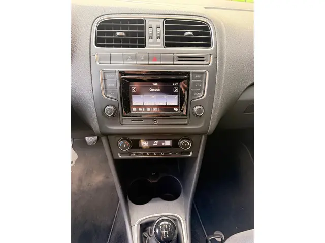 Volkswagen Polo 1.2 TSI Comfortline 2014 Benzine 8
