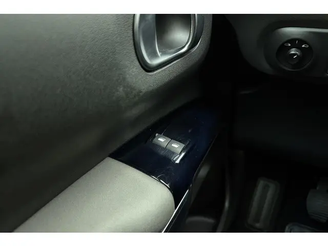 Citroën C4 Cactus 1.2 PureTech Business 2019 Benzine 16