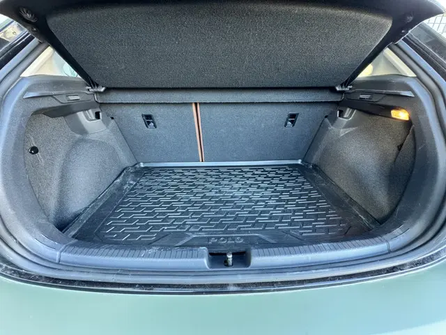Volkswagen Polo 1.0 TSI Gree Wrap / Zwart met. 2023 Benzine 16