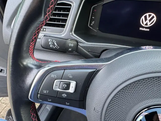 Volkswagen T-Roc 1.5 TSI Sport 2021 Benzine 19