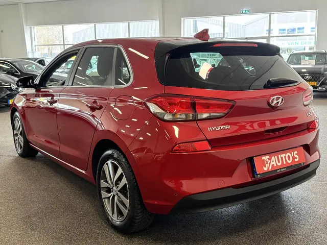 Hyundai i30 1.4 T-GDI Premium 2020 Benzine 3