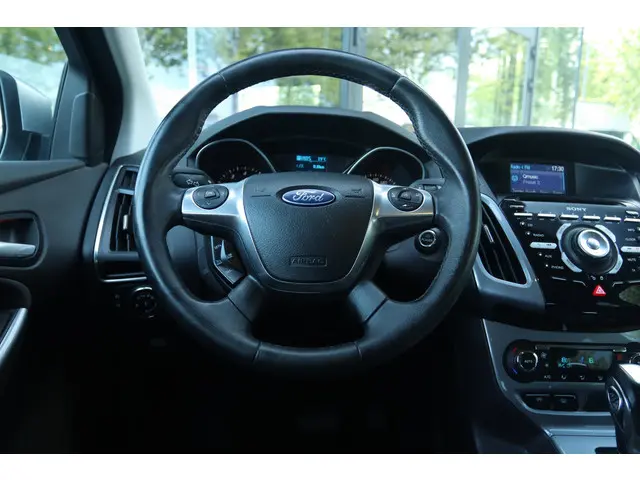 Ford Focus WAGON 1.6 TI-VCT TITANIUM AUT. 2013 Benzine 14