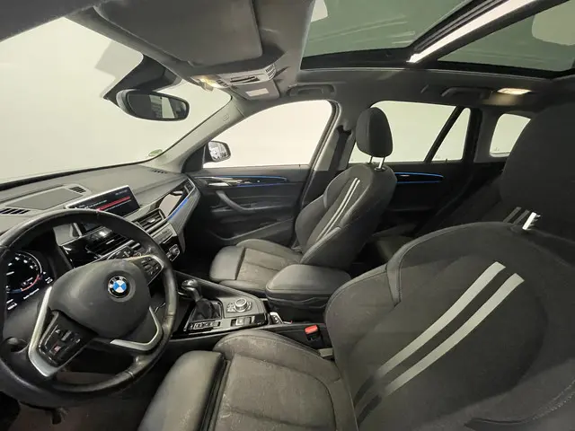 BMW X1 xDrive25e SportLine 2021 Hybride Benzine 14