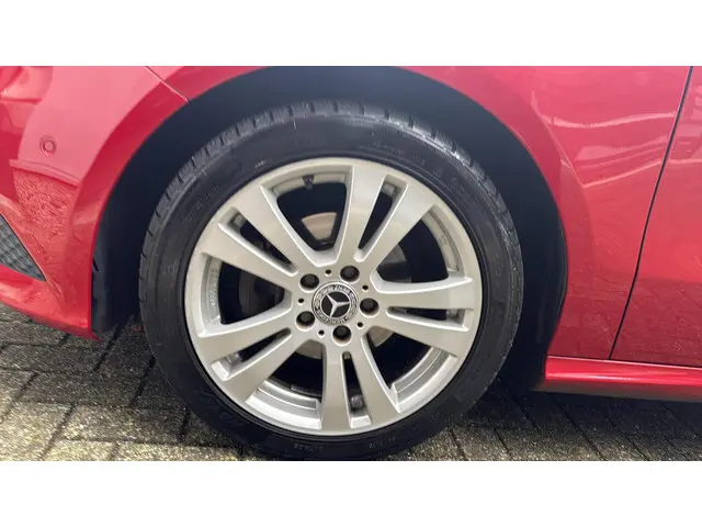 Mercedes-Benz A-Klasse 180 Ambition 2013 Benzine 18