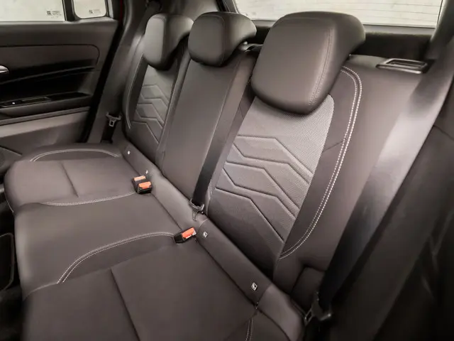 Jeep Avenger 1.2 Altitude Sport 2023 Benzine 15