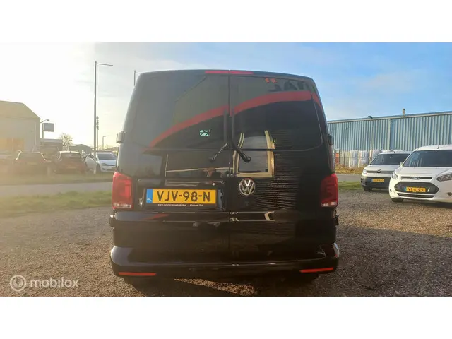 Volkswagen Transporter 2.0 TDI L2H1 30 DC 2021 Diesel 7