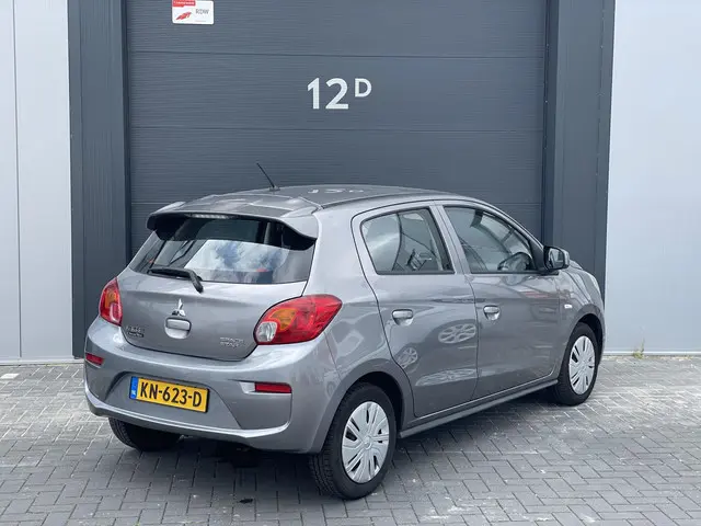 Mitsubishi Space Star 1.0 Cool+ 2016 Benzine 3