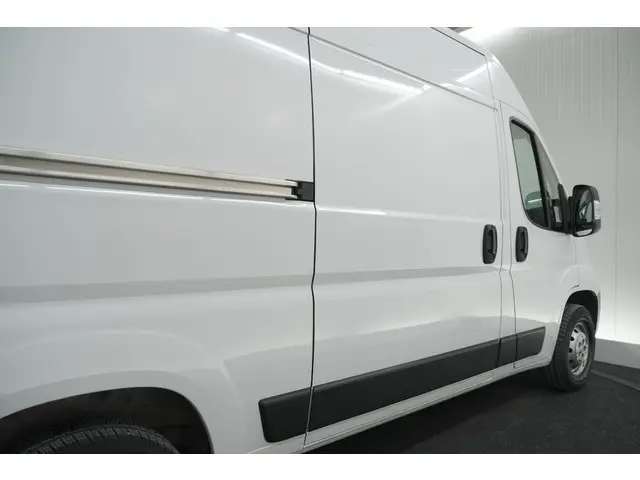 Citroën Jumper 2.2 BlueHDi 120 L2H2 3.0t 2023 Diesel 14