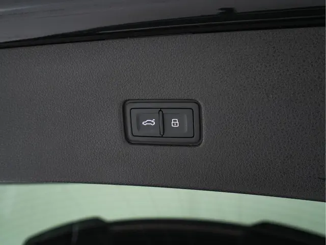 Audi RSQ8 4.0 TFSI Quattro 2021 Benzine 37