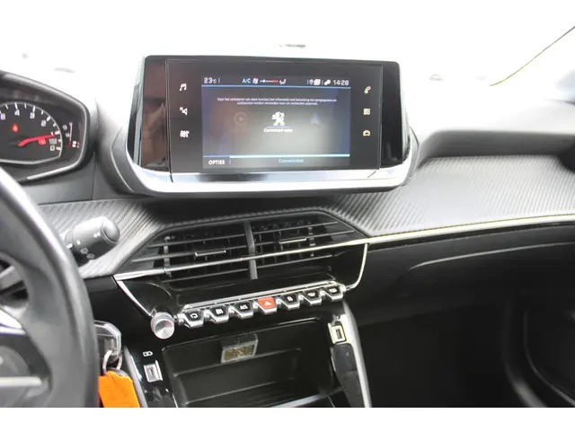 Peugeot 208 1.2 PureTech Active 2020 Benzine 18