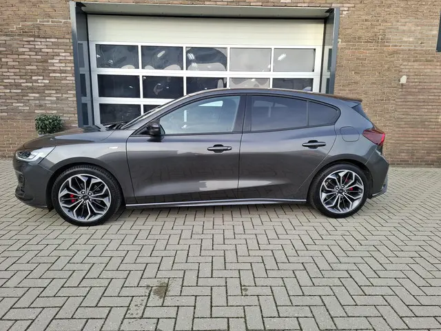 Ford Focus 1.0 EcoBoost Hybrid ST Line X 2023 Benzine 22
