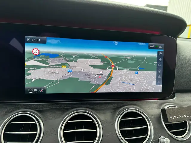 Mercedes-Benz E-Klasse 220 d Lease Edition 2016 Diesel 21