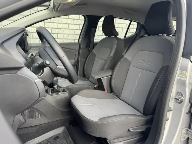 Dacia Sandero Stepway 1.0 TCe 90 Extreme 2024 Benzine 6