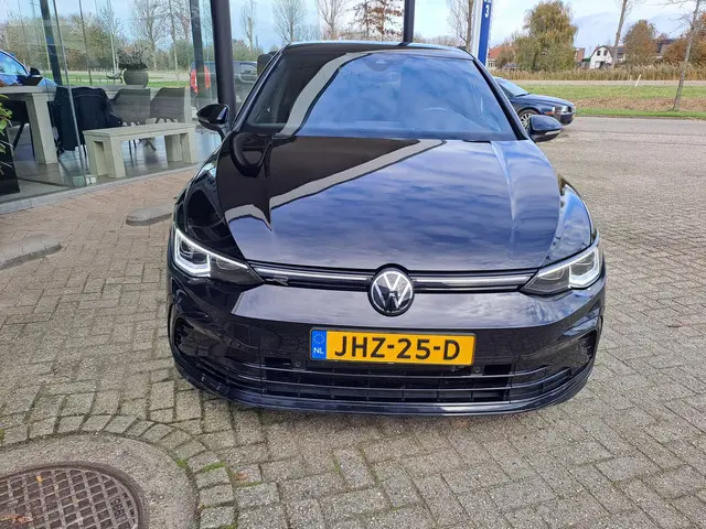 Volkswagen Golf 1.5 eTSI R-Line NIEUWSTAAT 2023 Benzine 5