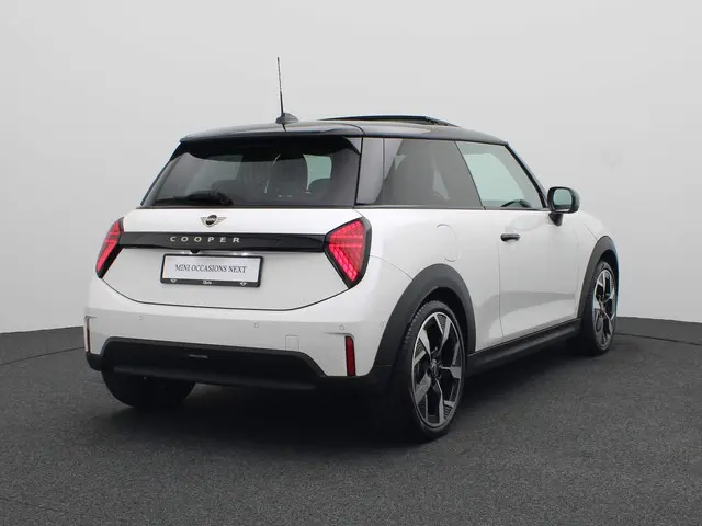MINI 3-Deurs Cooper C 2024 Benzine 2