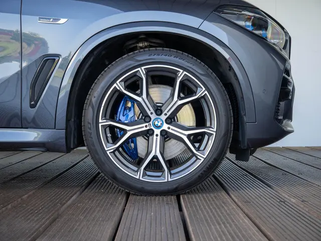 BMW X5 xDrive45e 2022 Hybride Benzine 6