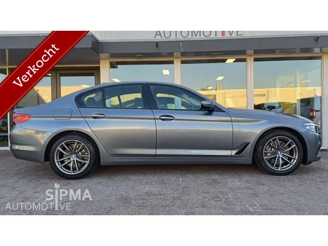 BMW 5 Serie 530i Sport line 2019 Benzine 3