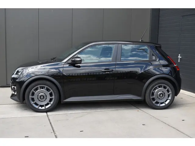 Renault 5 Evolution 2025 Elektrisch 3