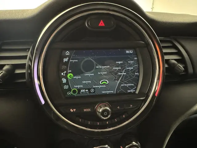 MINI One ONE 100 pk euro 6 5 deurs 2019 Benzine 27