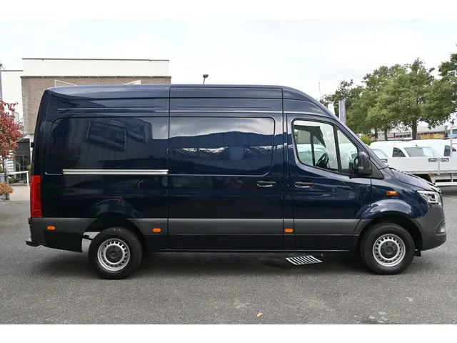 Mercedes-Benz Sprinter 317 CDI L2H2 Pro HD 2024 Diesel 2