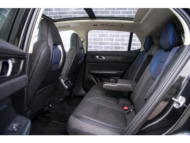 Lynk & Co 01 1.5 2022 Hybride Benzine 14