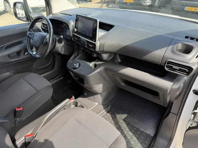 Opel Combo 1.5D130PK L2H1 Edition 2021 Diesel 25